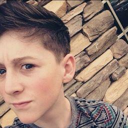 Fcuk_O2l's profile picture. 