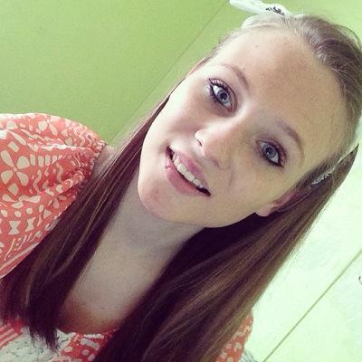 Kik: Kierstenbaird same as snapchat!!!  
   Fallow me❤️