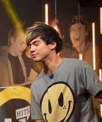 i want calum naked