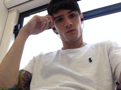 bello e dotato.