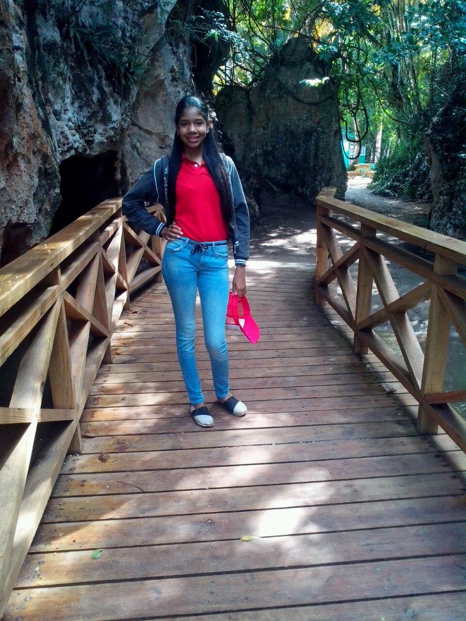 Soy Hotelera♥, una persona de Éxito, alegre, todo se lo debo a Dios y lo mas importante Amo y confió en el!!
