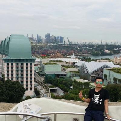 vandinyar7's profile picture. Loading...