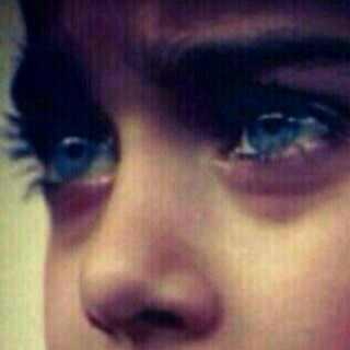 ‏حسنـآ.. آنـآ آعتـرف :
آنآ آنثـى متهـوره .. صـريحـه.. صـآدقـه..مدلله ..
وآعشـق أنوثتي ، وآحيـآنـآ قـد آكـون شـرسه ربمآ سيئـه وشـريـره وآيضـآ مجنـونه