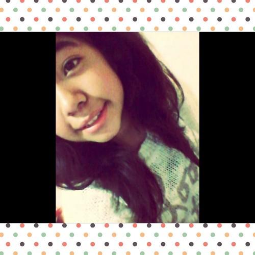 Primero llevarte a solas a alguna parte,,donde pueda acariciarte sin miedo besarte & la ropa yo quitarte, la tercera enamorarte mameee' B| 3