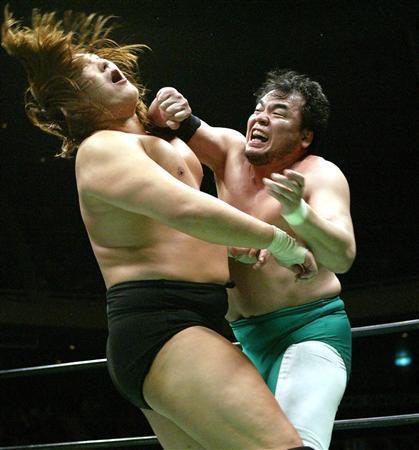 プロレス、格闘技の素晴らしきを拡げるためつぶやきます。全日からノアへ生粋の全日派ですが新日やインディーもつぶやきますよ