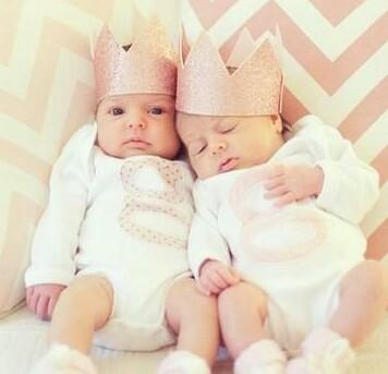 identical twin daughters of @AmiableElan