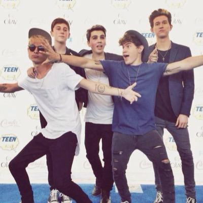one direction,5sos,BRITISH/AUSSIE/AMERICAN YOUTUBERS ~ convinced im marrying trevor moran