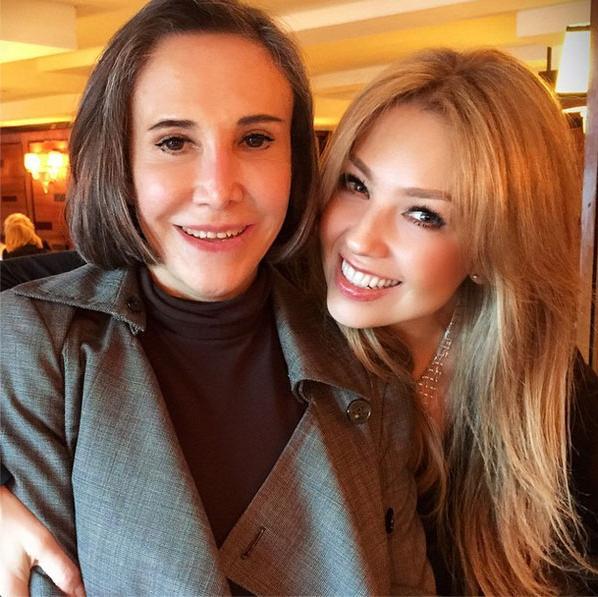 AMO DESDE EL FONDO DE MI CORAZÓN A FLORINDA MEZA Y A THALIA LAS QUIERO MUCHO.