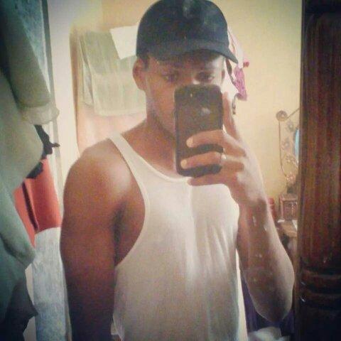 lhomme_pohDieu's profile picture. Instagram: @lhomme_pohdieu                 ░F░O░L░L░O░W░░M░E░ and I follow back jcrois pas que vous etes arrive jusqu'a la et retourner sans me follow quand mêm