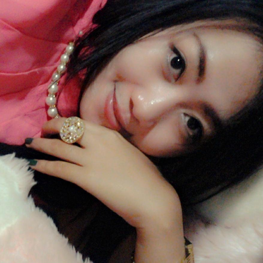 Jadi diri sendiri itu jauh lebih baik daripada harus memakai topeng orang lain :) Folback me^.^
