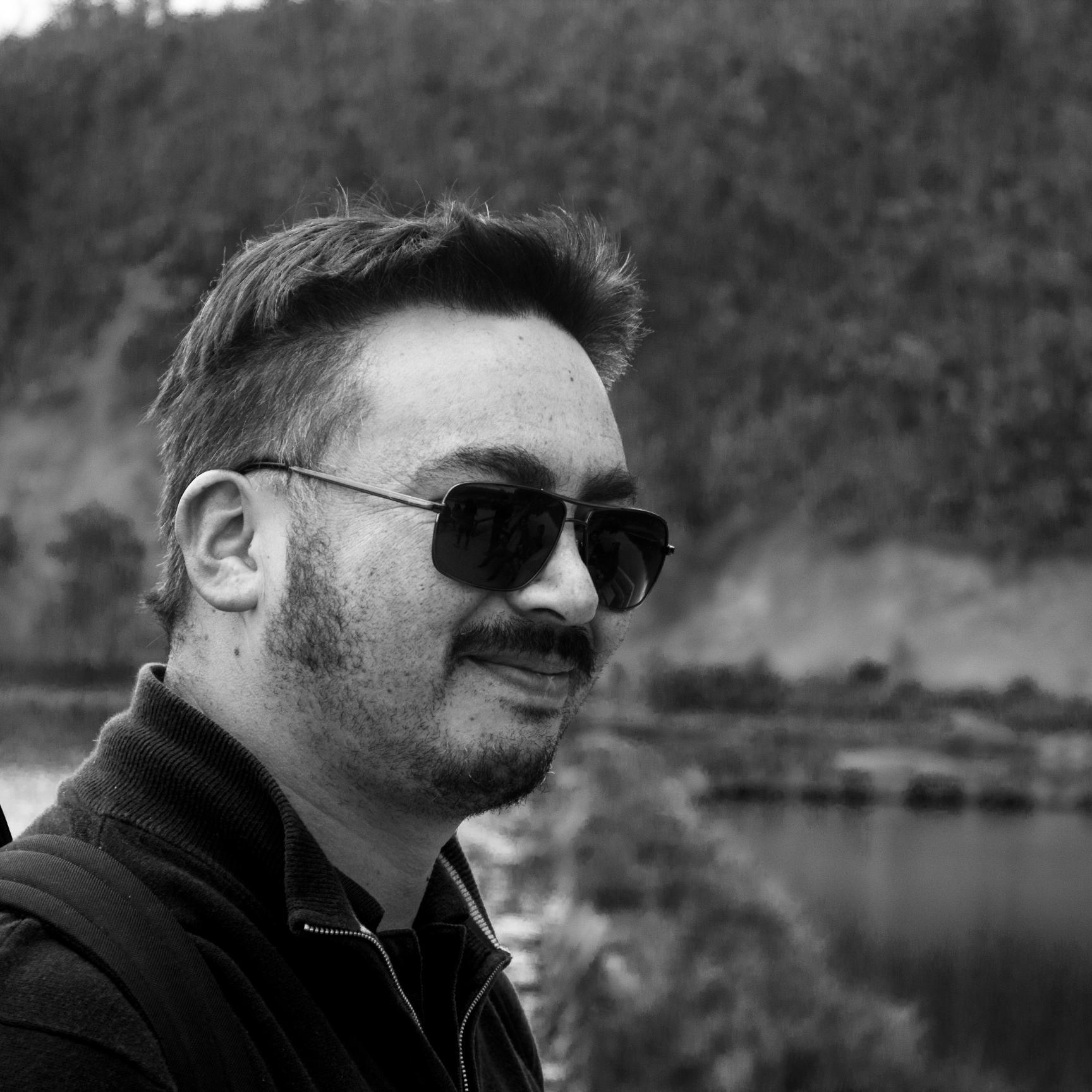 Editor Austrobórea Editores.