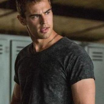 AstrayWalkerBSR's profile picture. I didnt ask for this life of sin and fortune. But I've been told I should be grateful. | RP | 18+ | BSR |