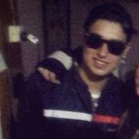 Entre vos y yo hay algo más que amor, entre vos y yo si está nublado, sale el sol.♥