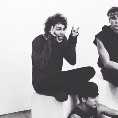 hi im michael and i will always love halsey