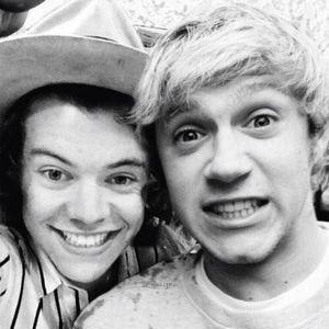 saved account. follow my main @Niallerweyhey1