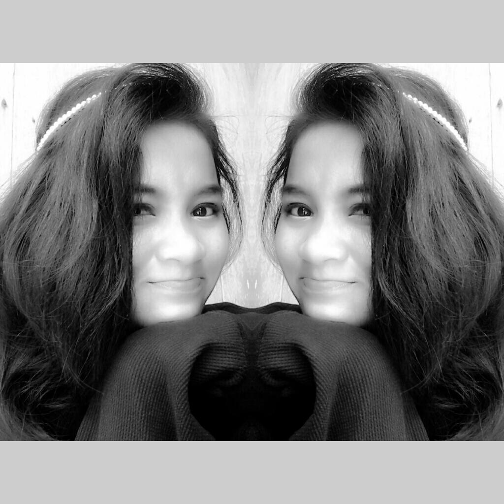 nia eva rohma| Lamongan | 08 januari 1998 | SMK N1 LAMONGAN | follbeck,just mention :)