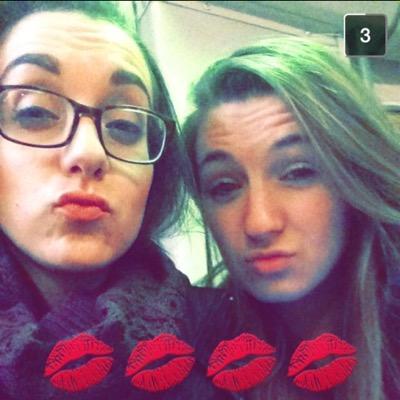 thoughtsbychels's profile picture. You can always tell how smart people are by what they laugh at.