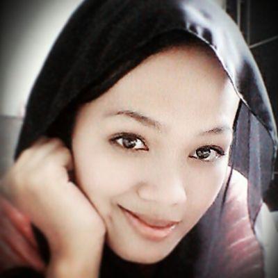 Kenali aku dari diriku bukan dari Orang lain :)
karena tak setiap orang tau tentang diriku ;)