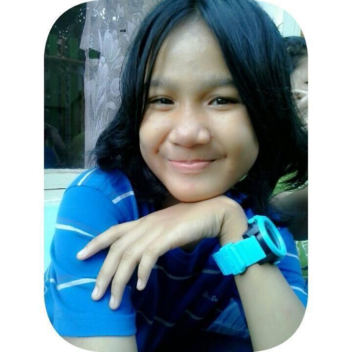 QonitaJomblo's profile picture. RisTa