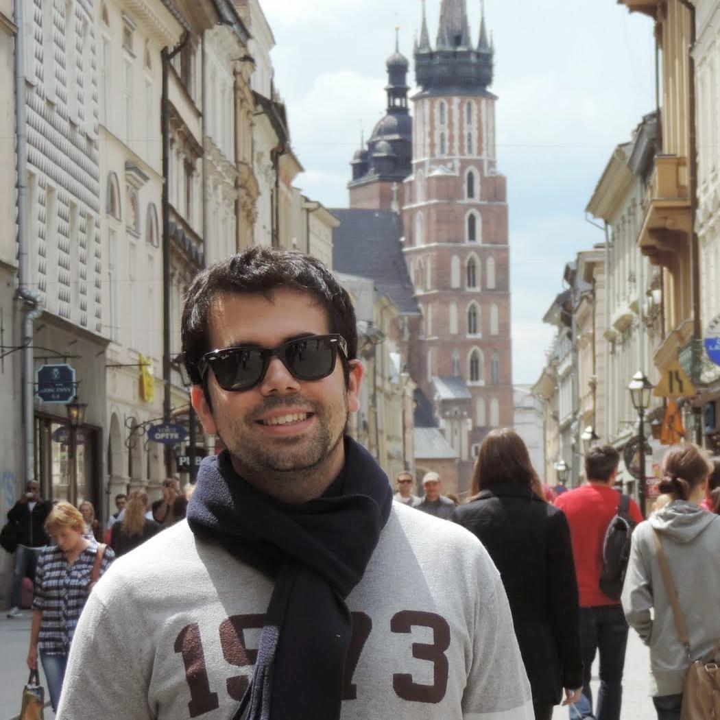 Software Engineer. Interested in new and emerging technologies and business. Geek, Runner, Traveller, Cook.