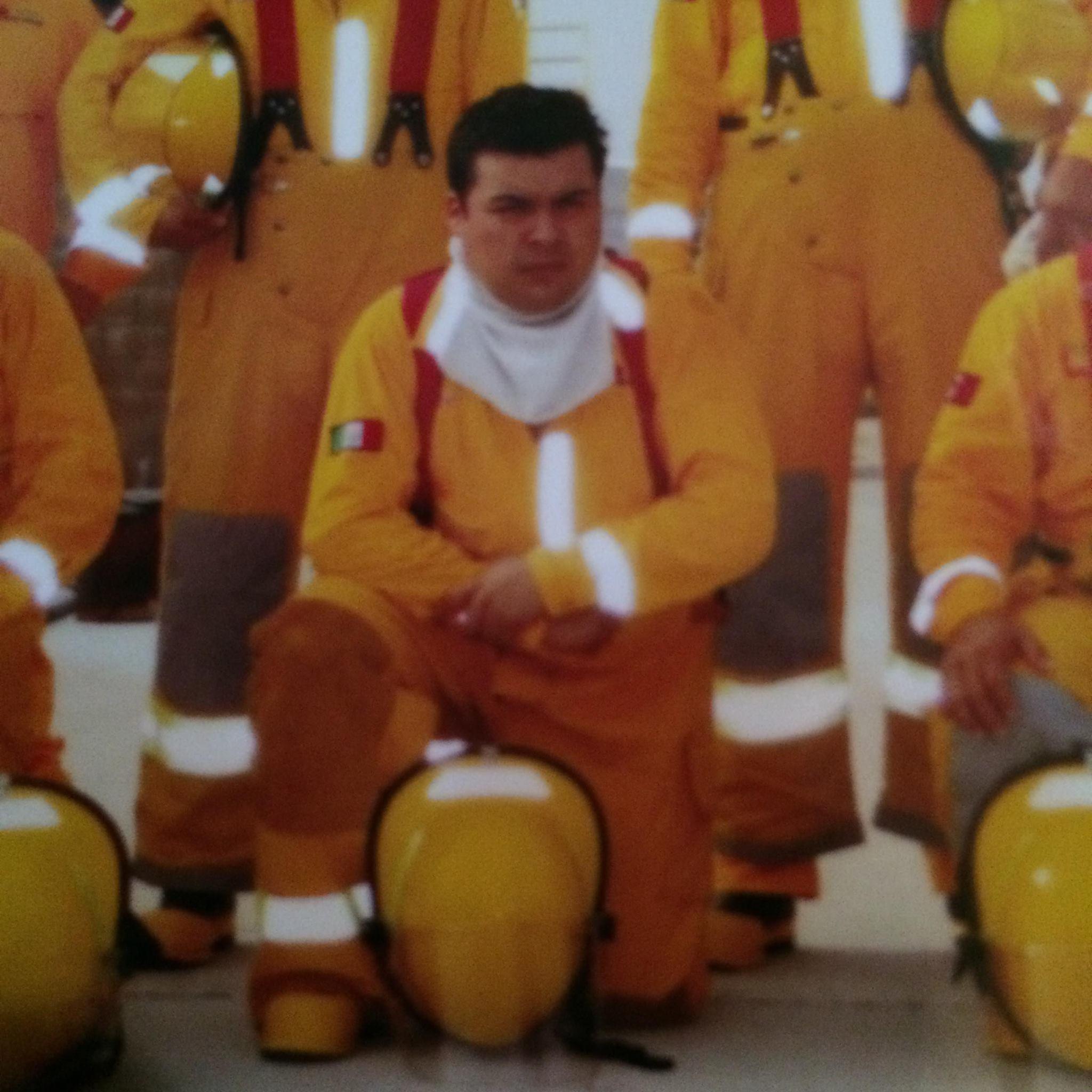 Amante del conocimiento, me encanta las motos, me apasiona mi trabajo, Allegro ma non troppo.