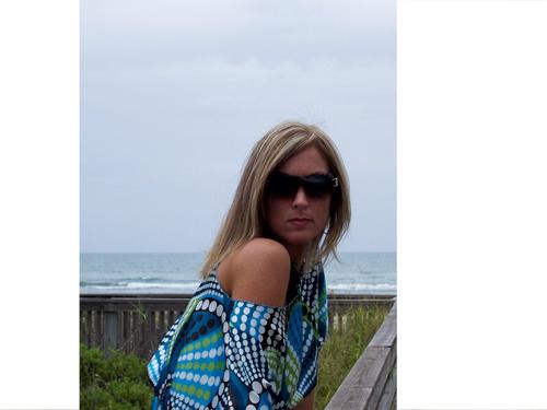 I am just a girl trying to make it in this world. I live my life with no regrets and I always take chances...  Check out my blog for some hot tips on sex...