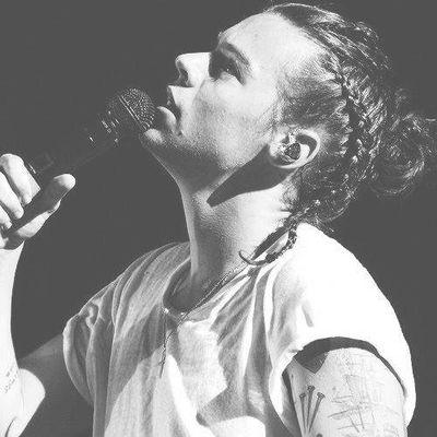 *:･ﾟ✧*:･ﾟ✧ how can someone you've never met mean so much to you?¿ *:･ﾟ✧*:･ﾟ✧