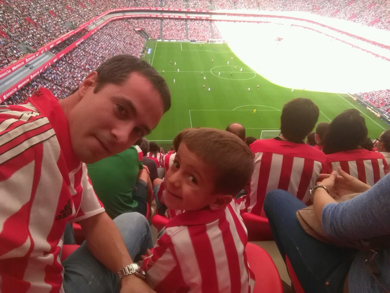 rualga77's profile picture. 