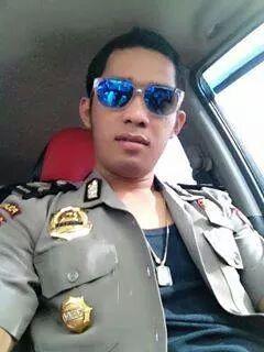 yang bener belum tentu di andalkan.. ☆SABHARA☆       POLISI REPUBLIK INDONESIA