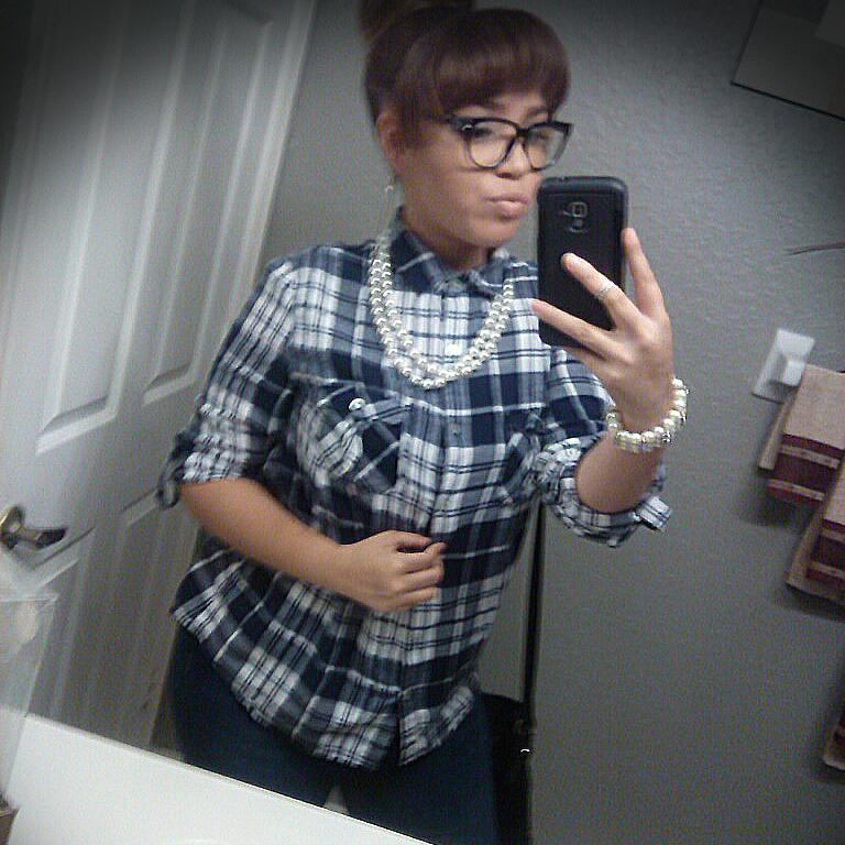 Black & puerto rican, 18 & finally legal;*, lol follow me  #lovemyfollowers IG:xo_lady_naysh_xo, & kik me:team_lovely16