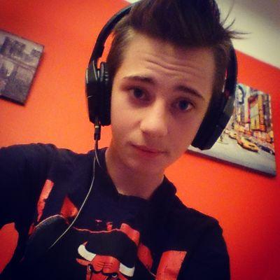 Gamertag xbox one : AllanSnoww // Frère de @nicolas_snoww