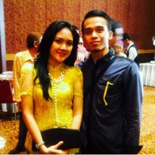 Ga semua yg aku tulis itu tentang aku,dan ga semua yg kamu baca itu tentang kamu :)