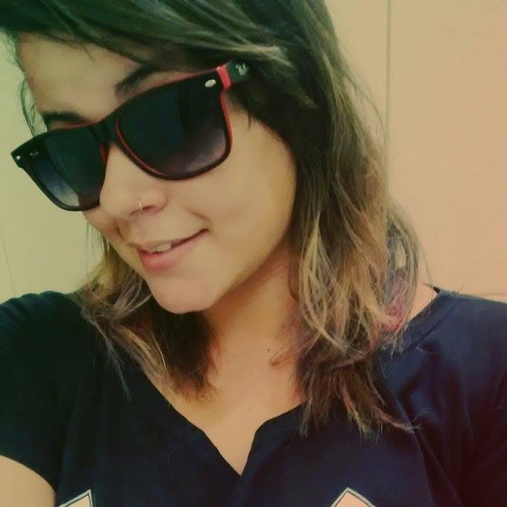 Querem fuder você,só querem te ver mal,cujo é ter fé no país do Carnaval