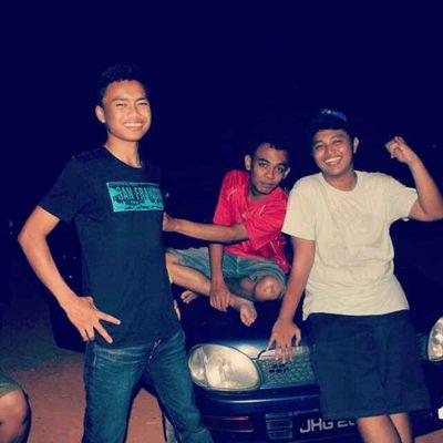 AzimNazeem's profile picture. 420