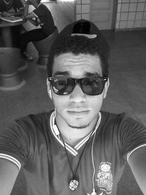 yuria7xx's profile picture. Vamos curti a vida amor ✌✌