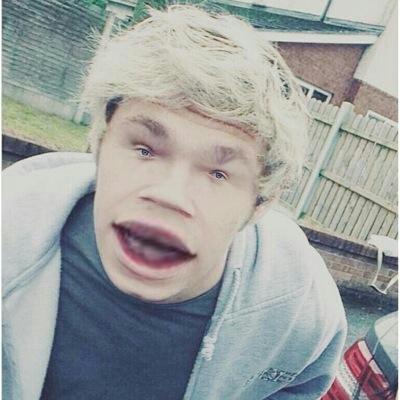 1Deformed's profile picture. username says it all || mention us for requests :)