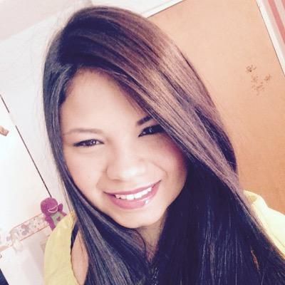 Estudiante de Comunicación social. Sanantoñera, Ucabista y amante al cine. Comprometida con la lucha d mi país y social cristiana.