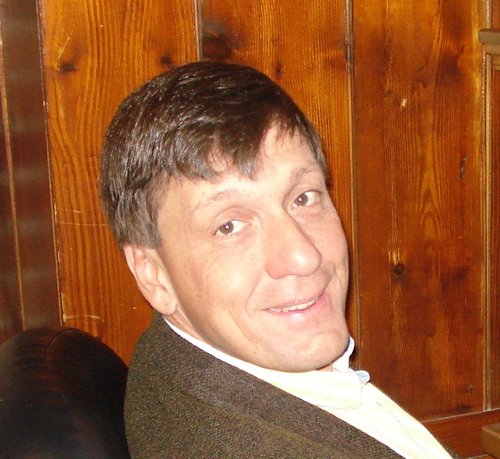 CEO of https://t.co/XB4Hnc78yA, Husband of Robin, Dad to Gerald, Ben and Lakin, Bapa to Yuma, Zion, Asa & Dona. It's great to be alive! I feel happy healthy and terrific.