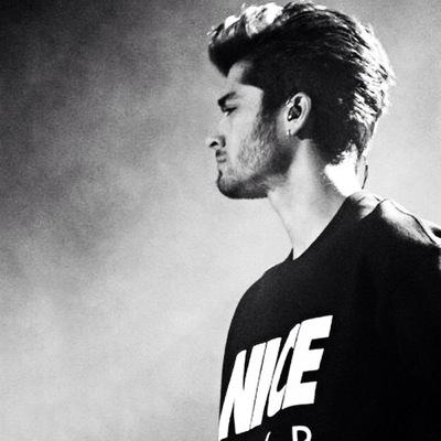 Zayn Malik is my sunshine !! Follow me zayn,liam,louis,niall and harry pls !! ❤️❤️❤️❤️