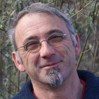 Je cultive mes légumes et la #coeducation j'élève des poules et des abeilles ... #slowlife