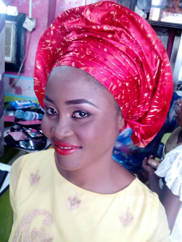 Abhorlanle's profile picture. Blunt,Understanding,Loving & above all,God fearing.... And yes I am Pretty! Lol