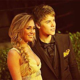 ImaginasJB. es el lugar donde podrás imaginar tu vida junto a la de Justin. Bieber.
Never say Never and Believe