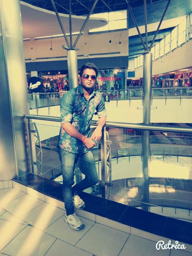 NishEnrique's profile picture. 