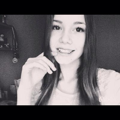 xdashullyx's profile picture. 