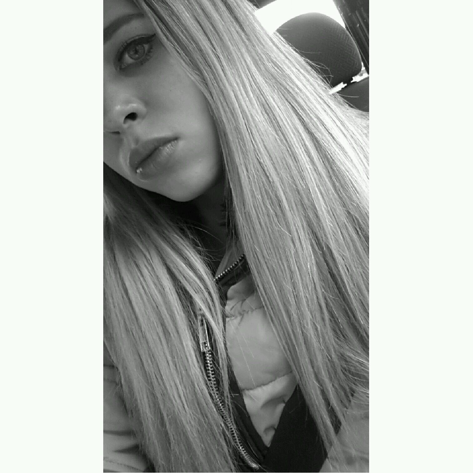 insta; xmanouksnoeren snap; manoukiee