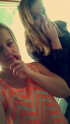 -snapchat: sigrid1233hvj
-insta: bitchie_xo
-app: vraag maar