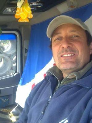 titograssi52's profile picture. 