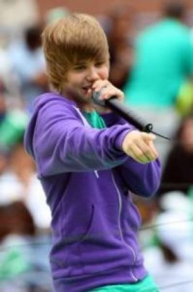 We Love Justin ♥ If u are a jb fan too , then follow me :)