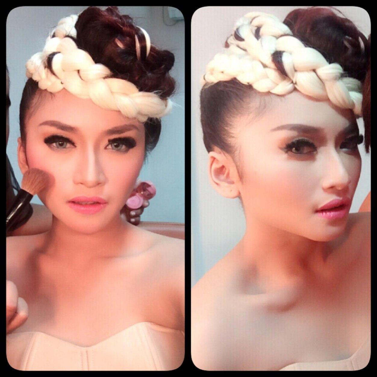 Instagram: monalissaml *Contact: Ramo 081382323333 / Bibit 0817 6055104 For Job! Fansclub: @OFCmonality