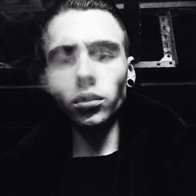 Acteur. 21 yo.